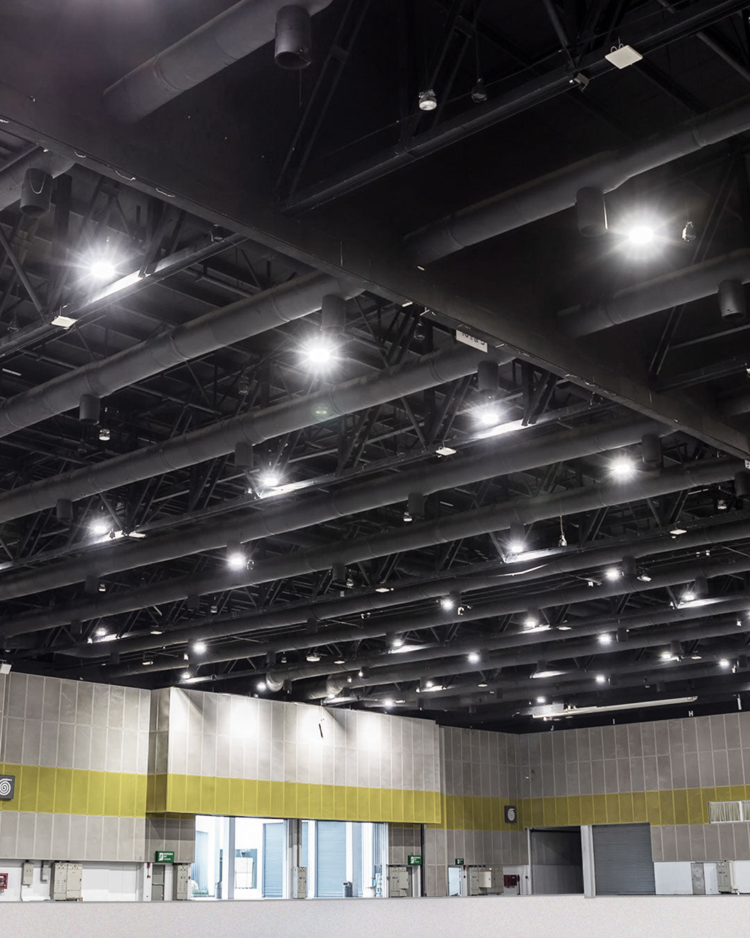 High Bays J-LHB10: An Ideal Lighting Solution for Modern Office Ceiling Applications